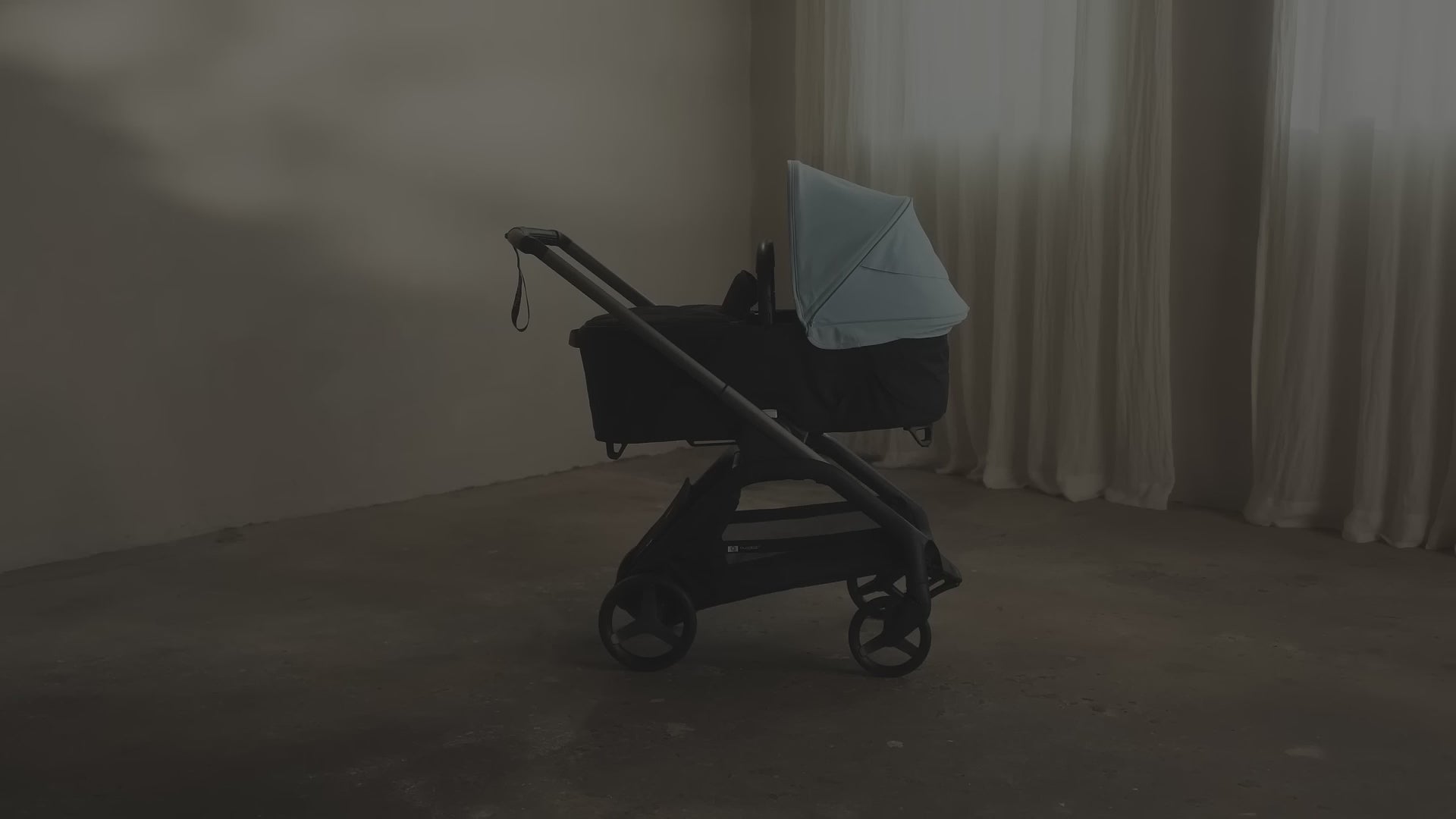 Bugaboo Dragonfly Bassinet Stroller Essentials Bundle